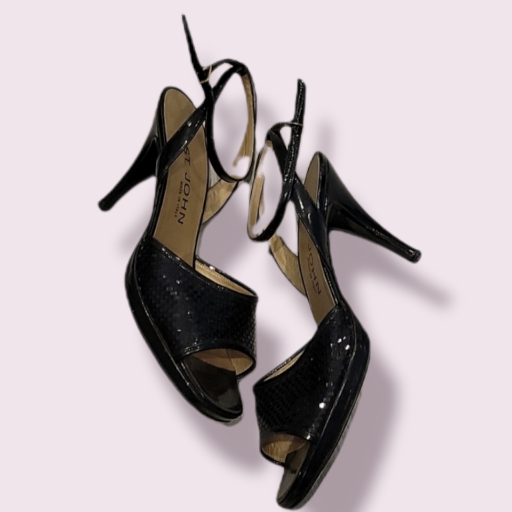 St. John Navy Patent Leather Perforated Platform Ankle Strap Heels Sz 9